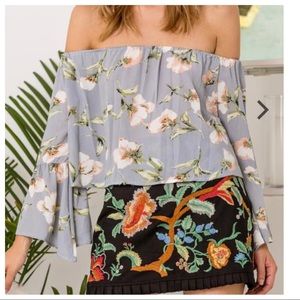 ❤️3X20 Floral Off Shoulder Cropped Blouse | M